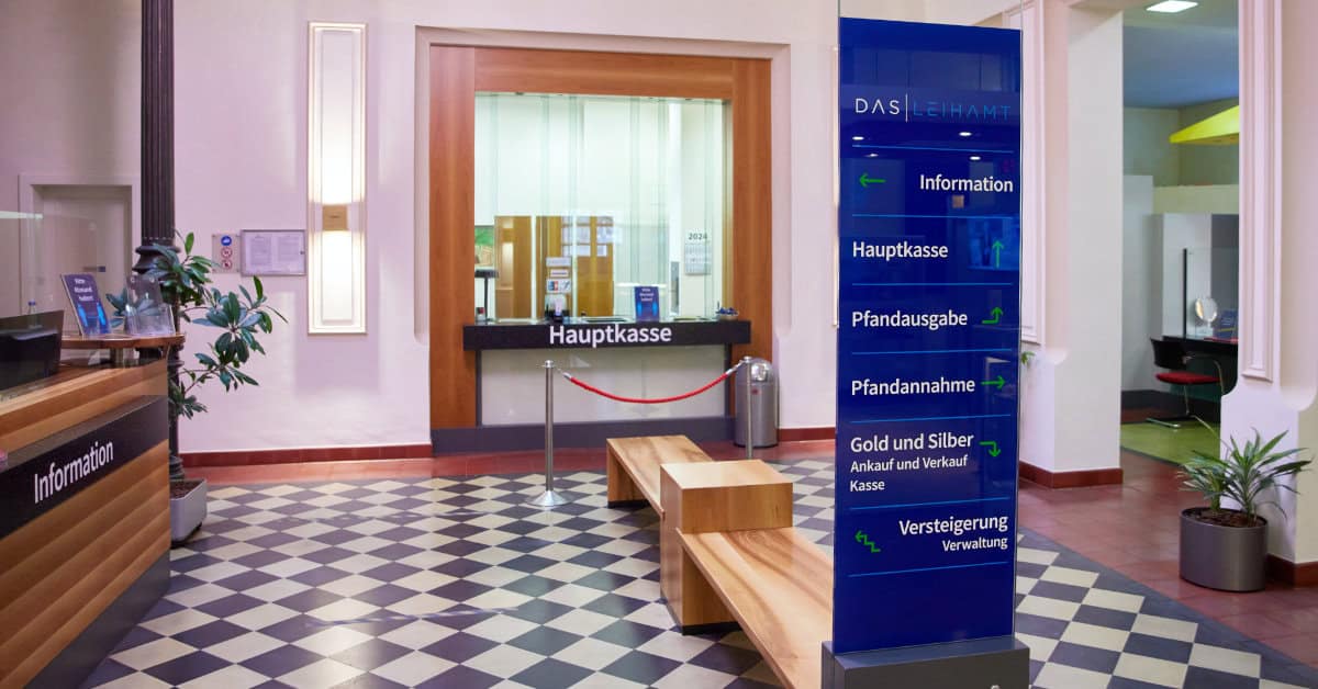 Foyer im Leihamt mit Blick in Richtung Kasse